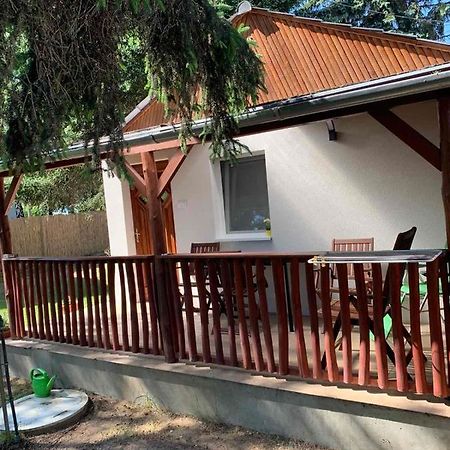 Mineral Apartman Crystal Sostofurdo Zewnętrze zdjęcie