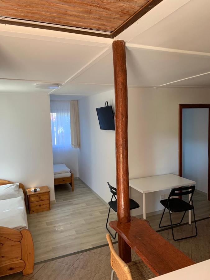 Mineral Apartman Crystal Sostofurdo Zewnętrze zdjęcie