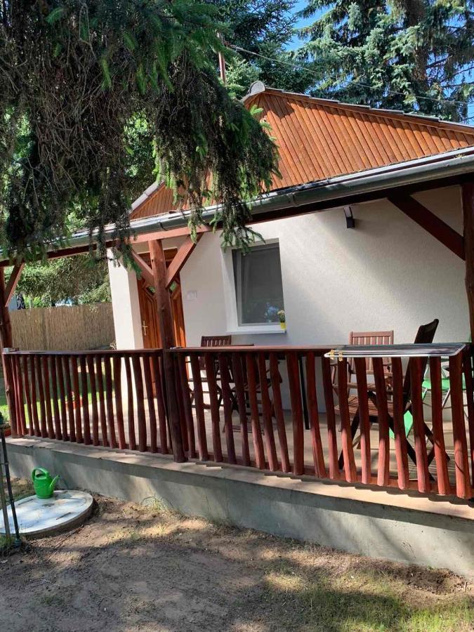 Mineral Apartman Crystal Sostofurdo Zewnętrze zdjęcie